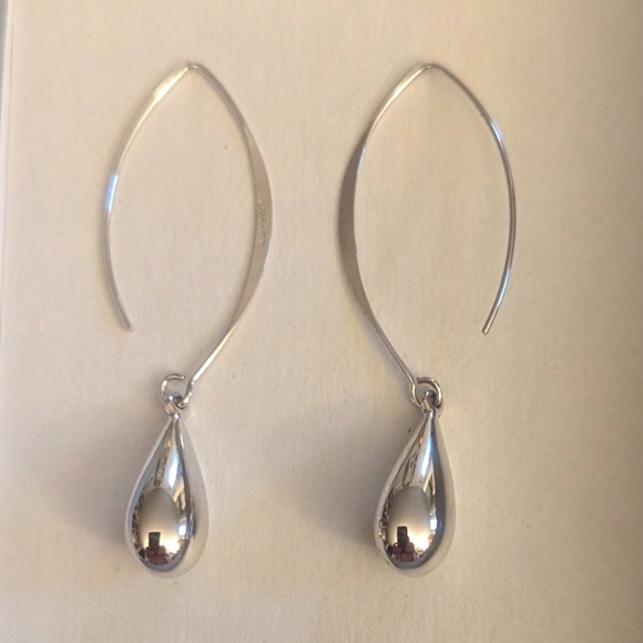 925 CFJ Thai Sterling Silver Teardrop Earrings. Length 2.25" - Picture 1 of 12